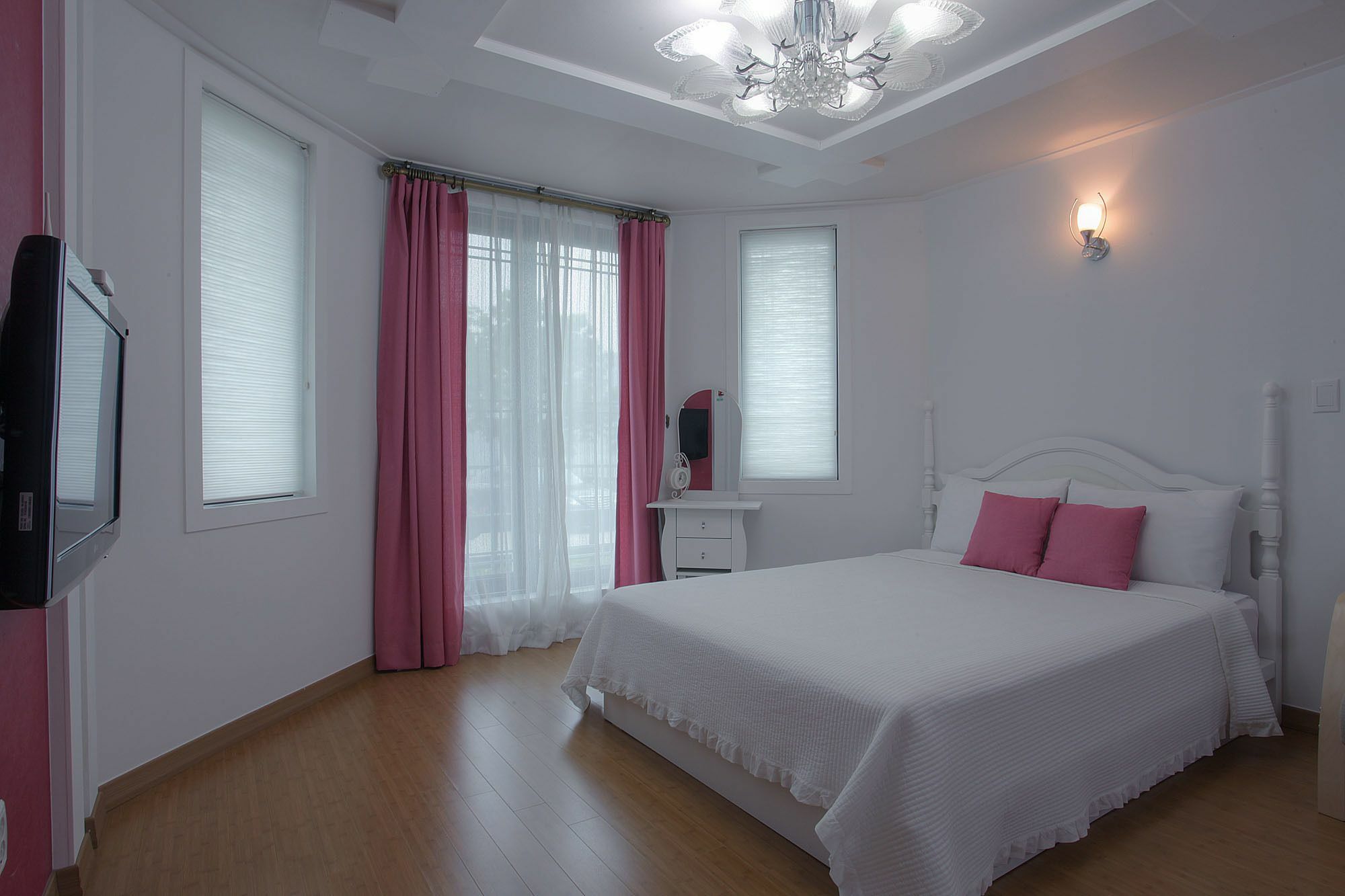 Forest Of Color Pension Хончхон Экстерьер фото